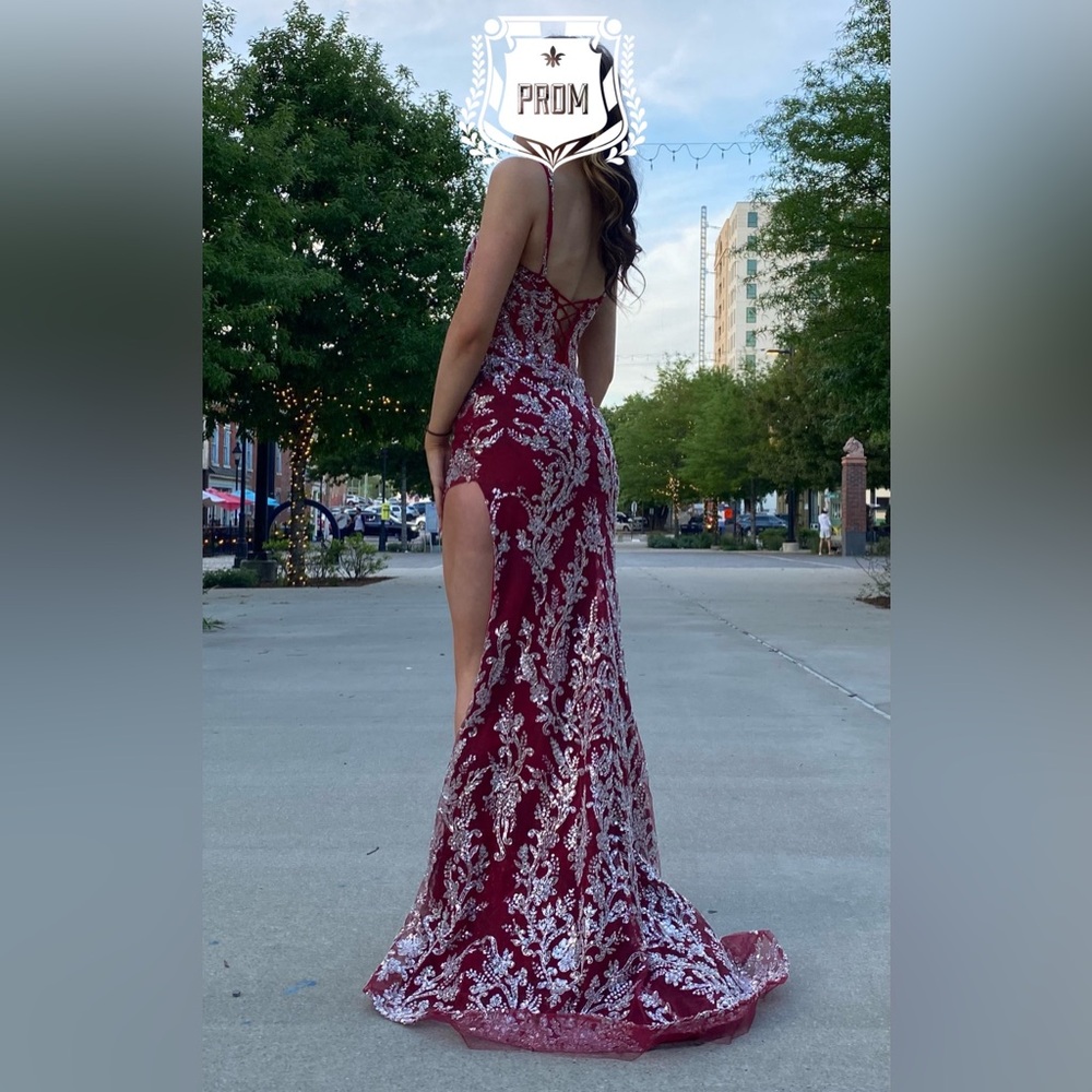 Colette CL5602 Red/Silver.  Size 2.